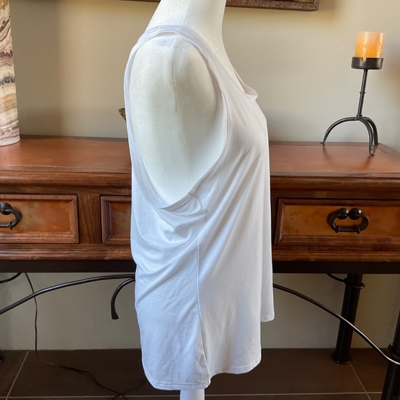 Jockey Racer Back Sports Tee. White. Size M - Picture 4 of 7